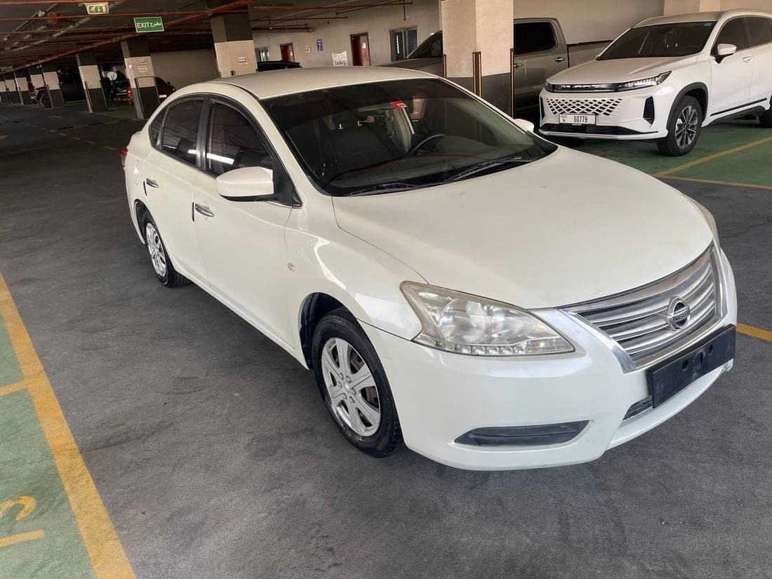 2016 Nissan Sentra SL thumbnail 4