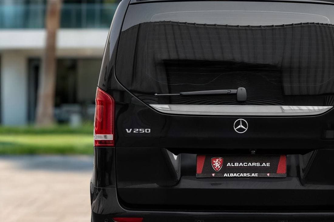2023 Mercedes Benz V 250 thumbnail 6