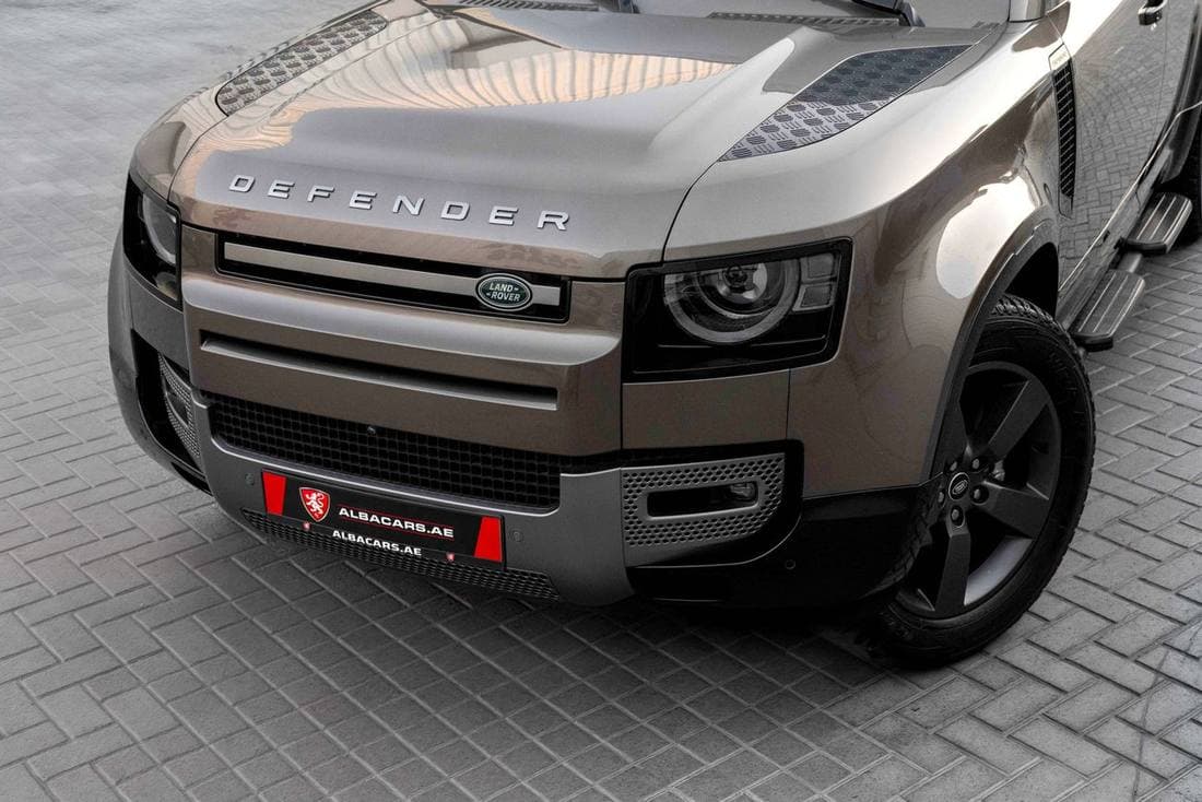 2025 Land Rover Defender thumbnail 7