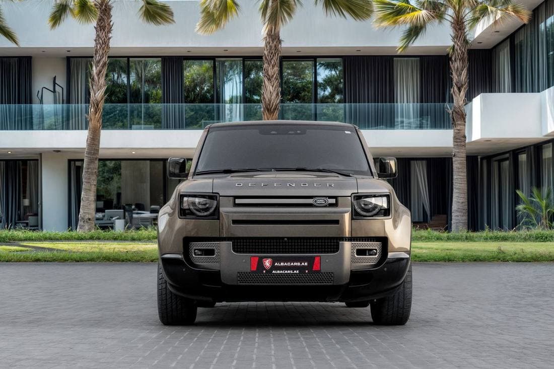 2025 Land Rover Defender thumbnail 4