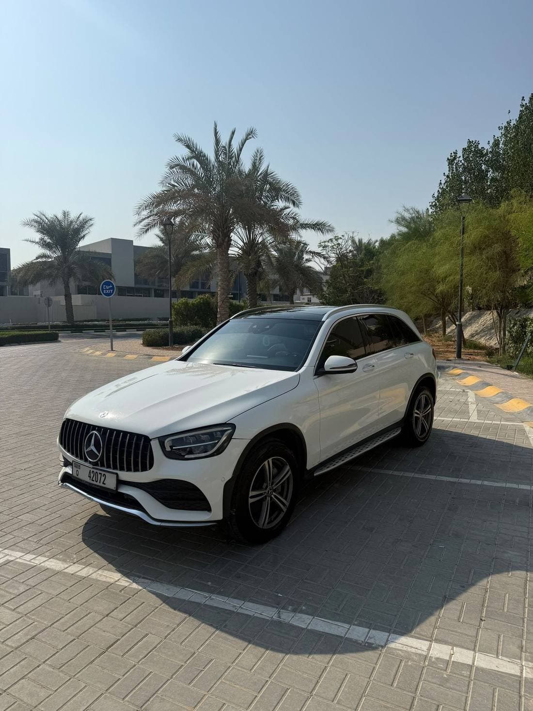 2020 Mercedes Benz GLC 300 E 4MATIC PREMIUM thumbnail 3