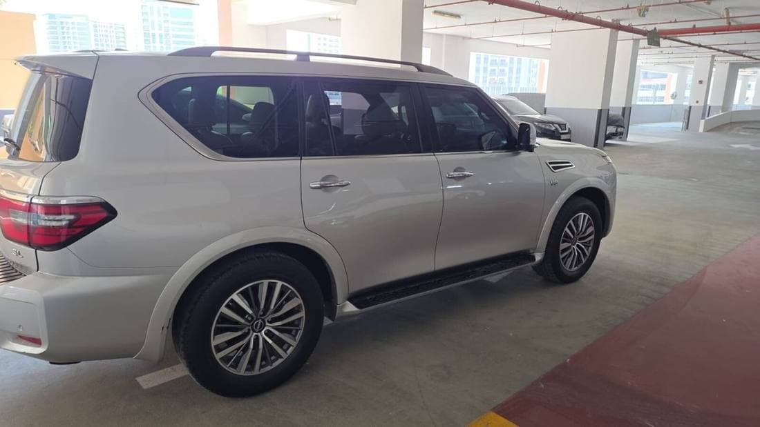 2021 Nissan Armada SL thumbnail 5