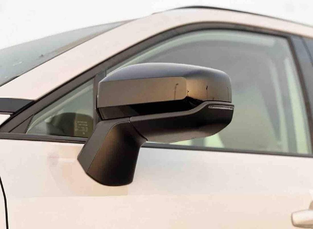 2026 Toyota RAV4 XLE HEV thumbnail 6