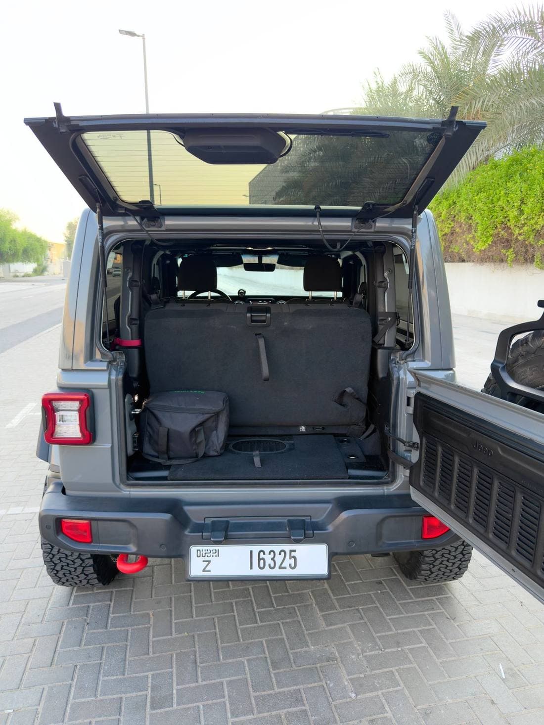 2021 Jeep Wrangler SAHARA thumbnail 8