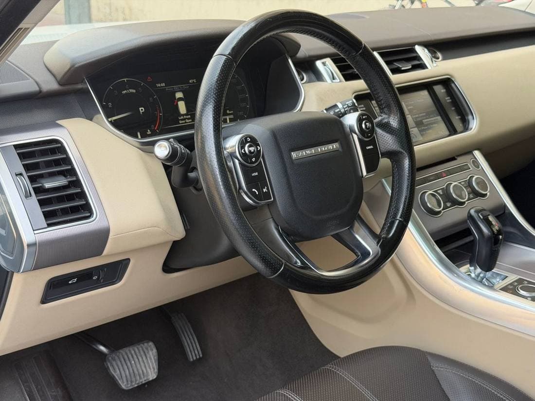 2014 Land Rover Range Rover Sport HSE thumbnail 5