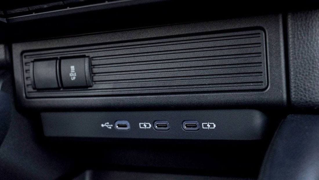 2025 Toyota Prado VXR thumbnail 8