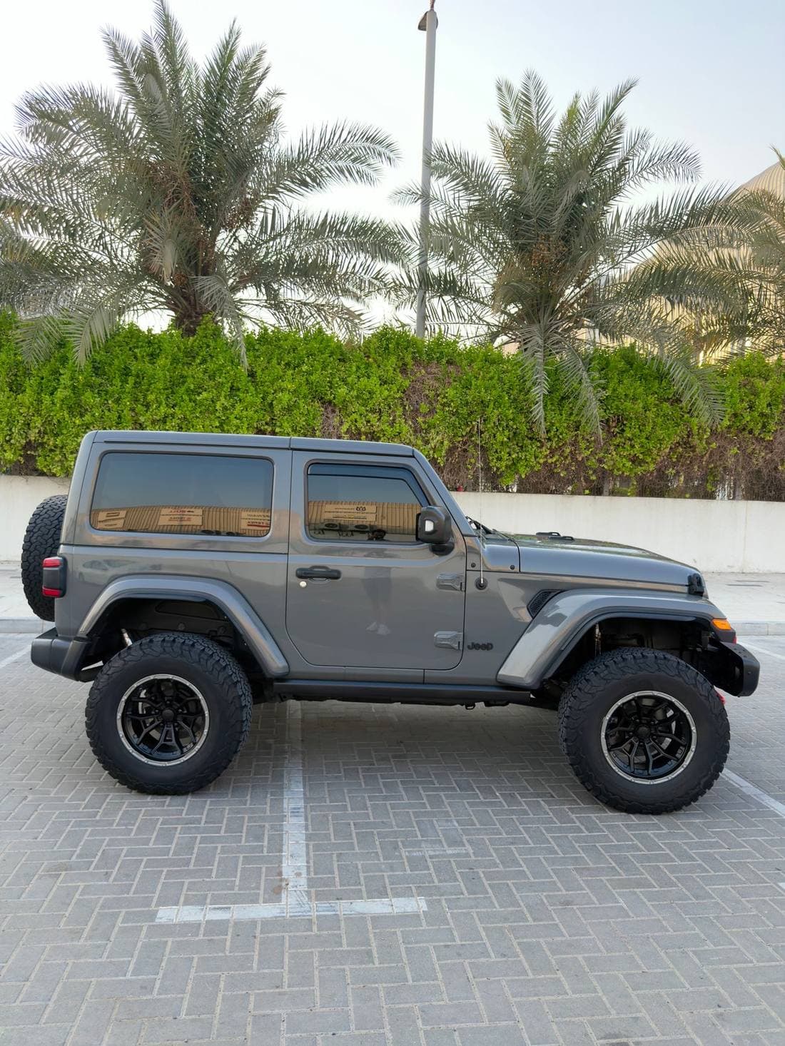 2021 Jeep Wrangler SAHARA thumbnail 6