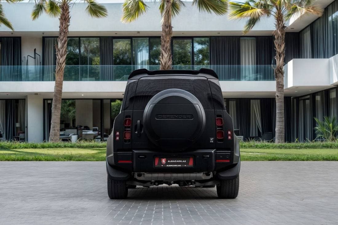 2025 Land Rover Defender thumbnail 5