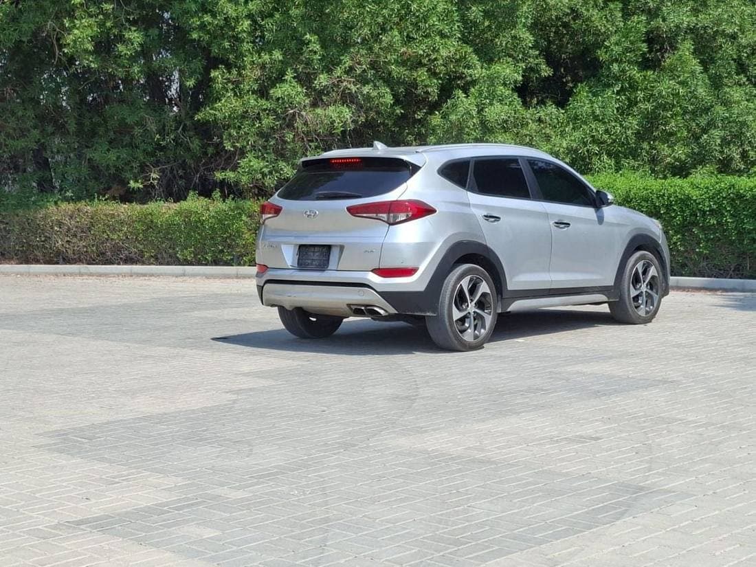 2017 Hyundai Tucson GLS thumbnail 2