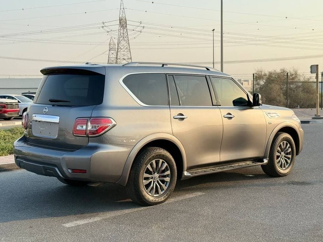 2019 Nissan Armada SL thumbnail 3