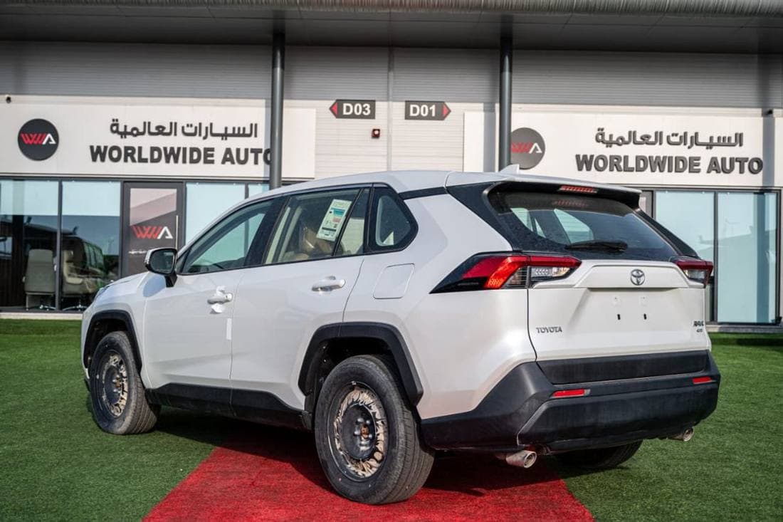 2023 Toyota RAV4 EXR thumbnail 6