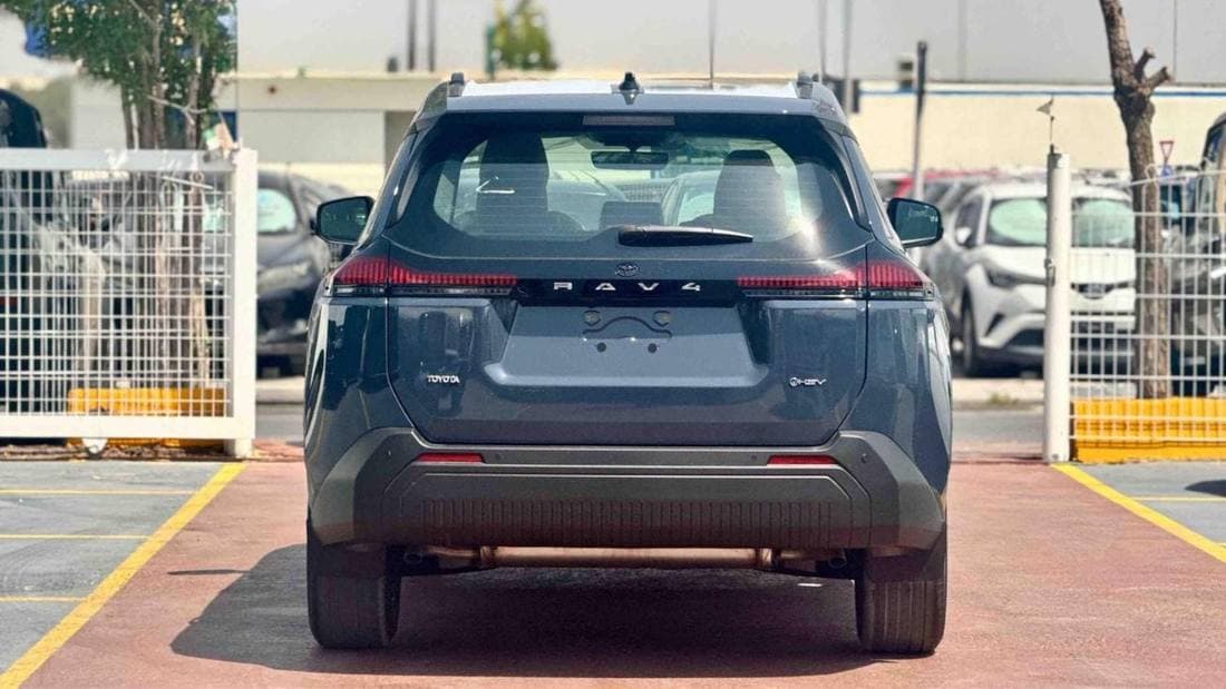 2026 Toyota RAV4 XLE HEV thumbnail 5