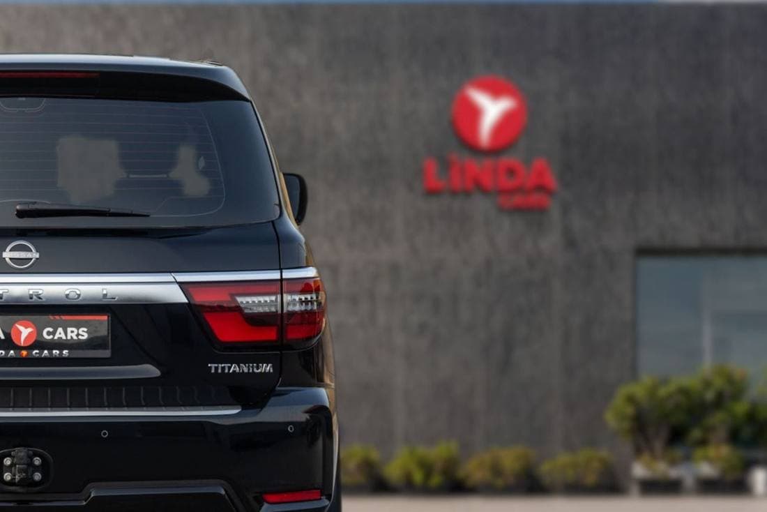2023 Nissan Patrol SE TITANIUM thumbnail 5