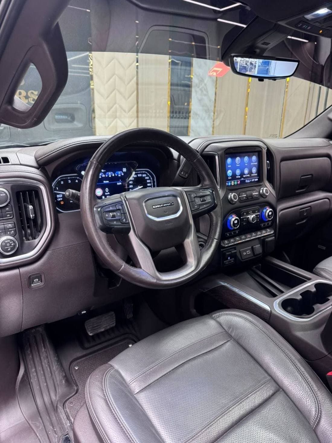 2022 GMC Sierra DENALI thumbnail 4