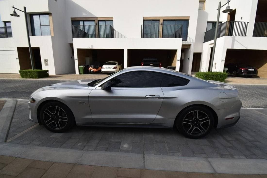 2018 Ford Mustang GT PREMIUM thumbnail 3