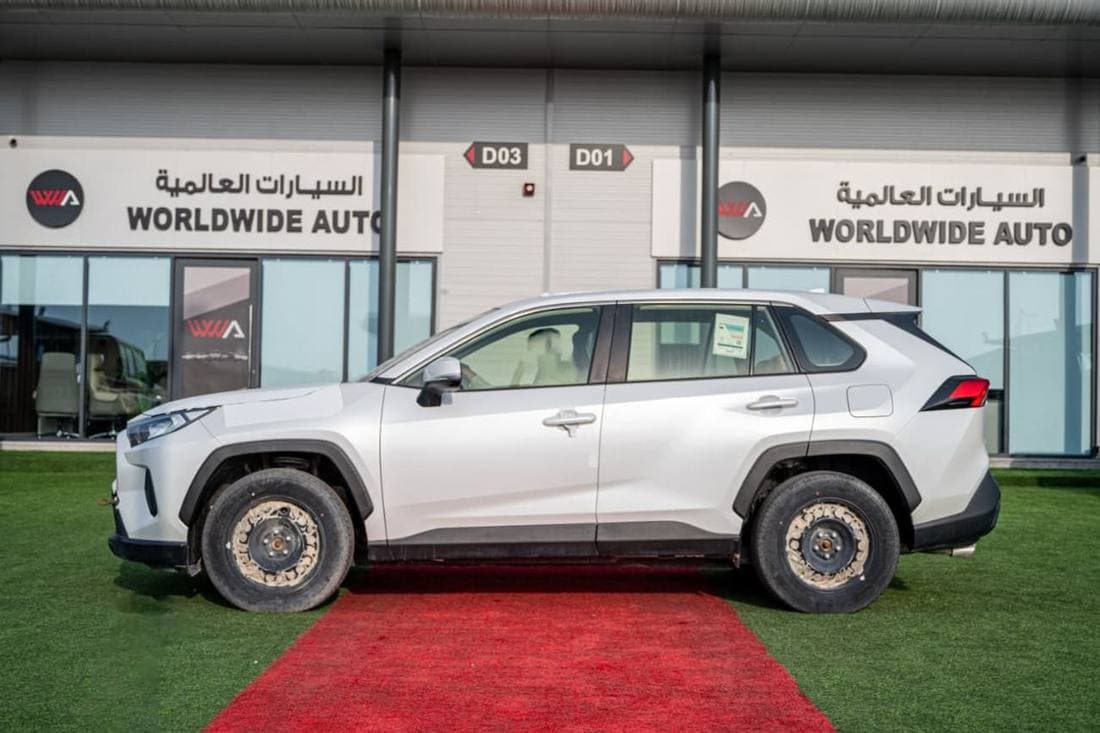 2023 Toyota RAV4 EXR thumbnail 7