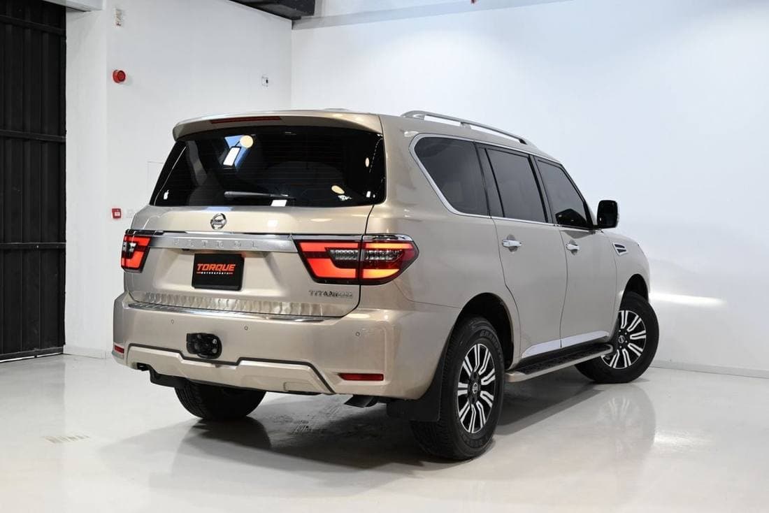 2021 Nissan Patrol SE TITANIUM thumbnail 4