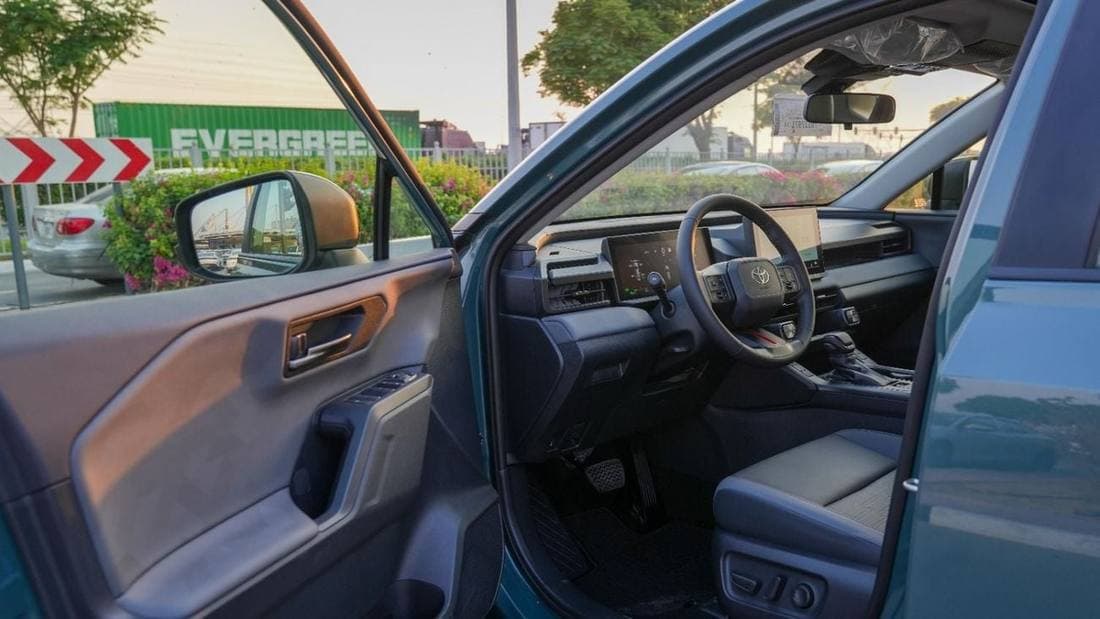 2026 Toyota RAV4 ADVENTURE thumbnail 6