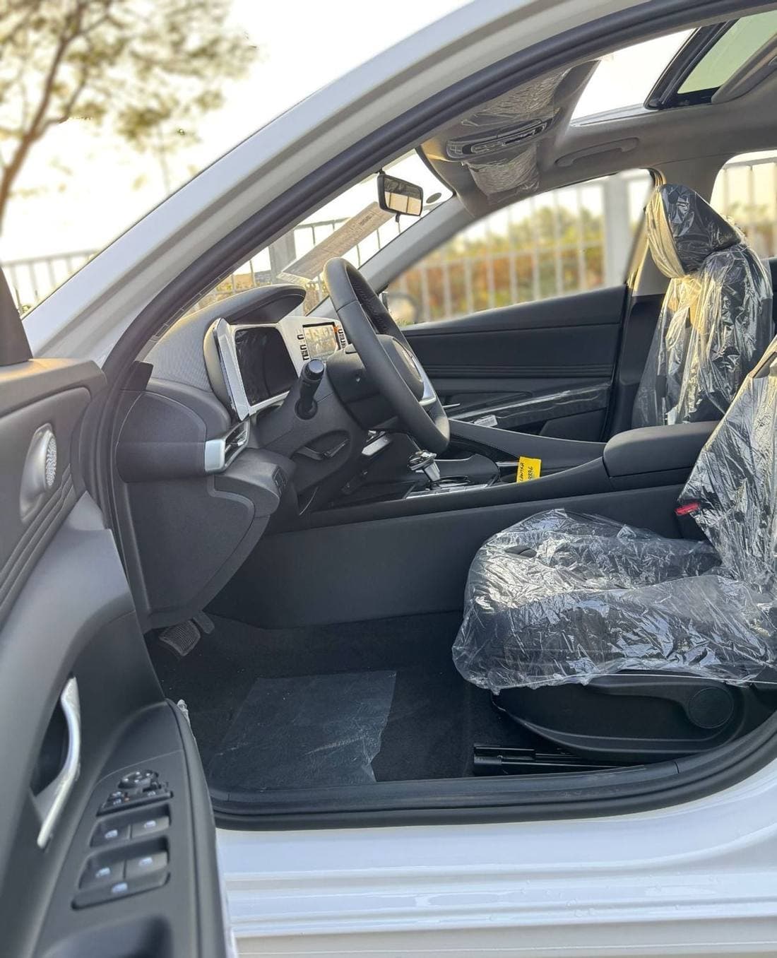 2025 Hyundai Elantra SMART thumbnail 8