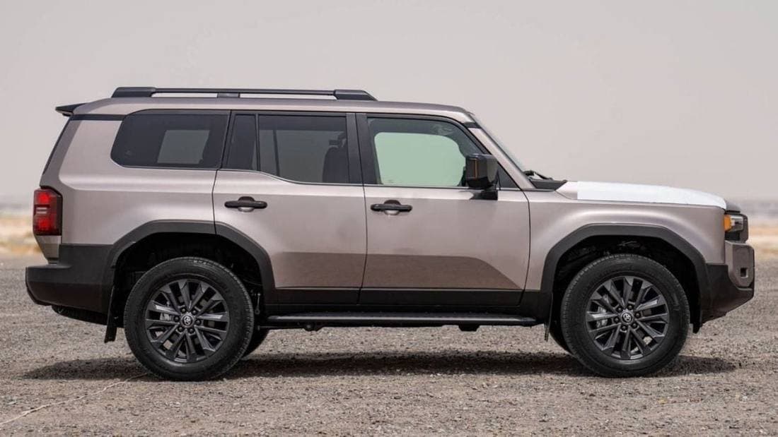 2025 Toyota Prado VXR thumbnail 4