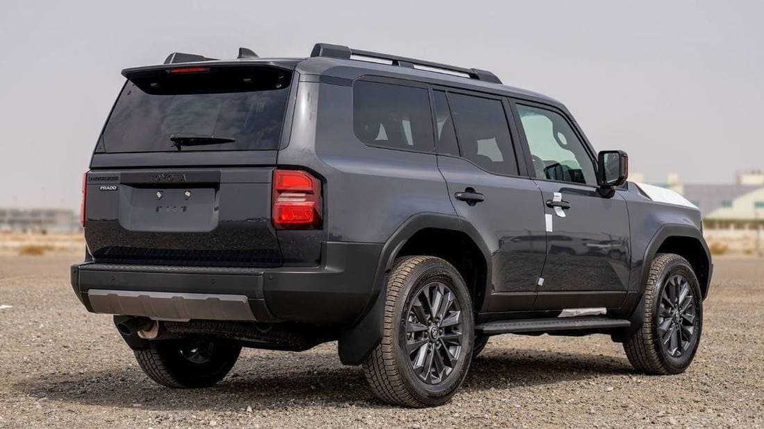 2025 Toyota Prado VXR thumbnail 4