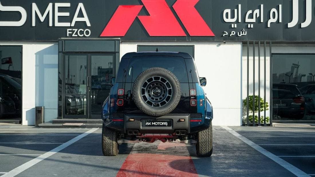 2026 Land Rover Defender thumbnail 5
