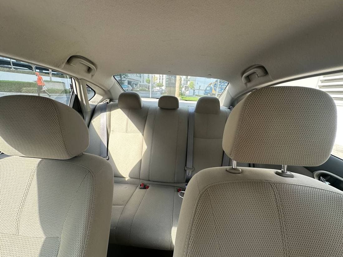 2015 Nissan Sentra S thumbnail 7