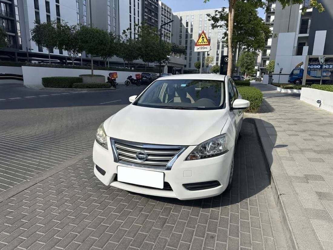 2015 Nissan Sentra S thumbnail 3