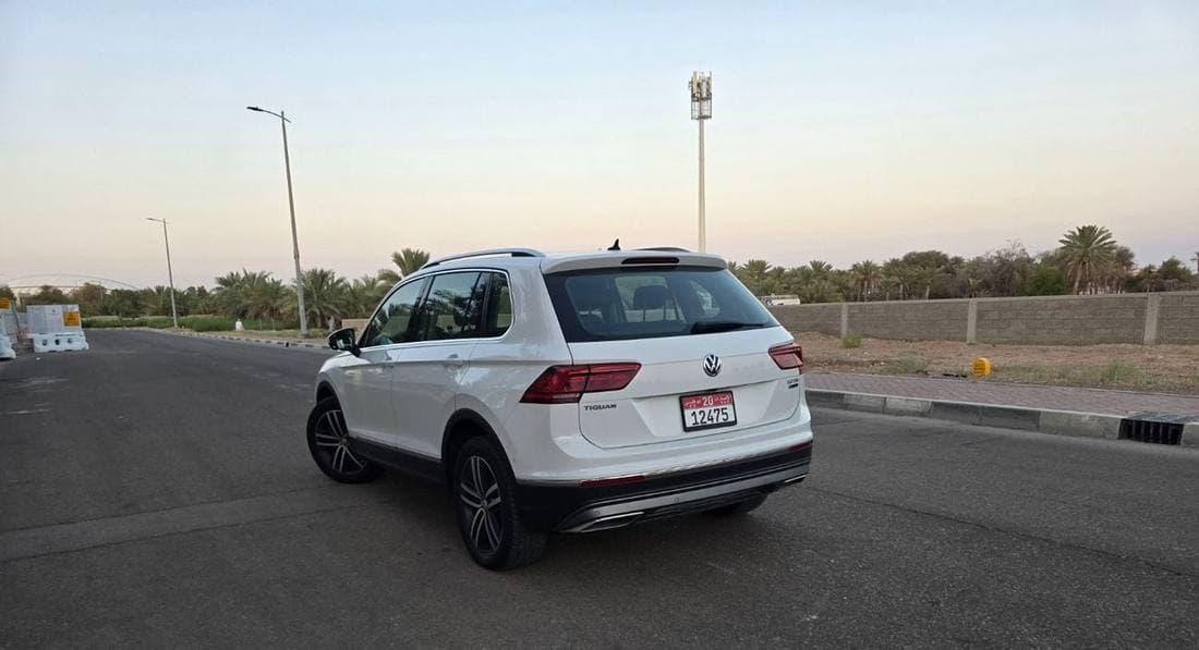 2018 Volkswagen Tiguan SEL thumbnail 8