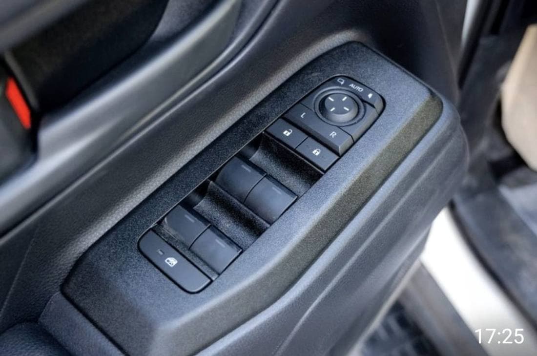 2024 Toyota Prado TXL 2 thumbnail 5