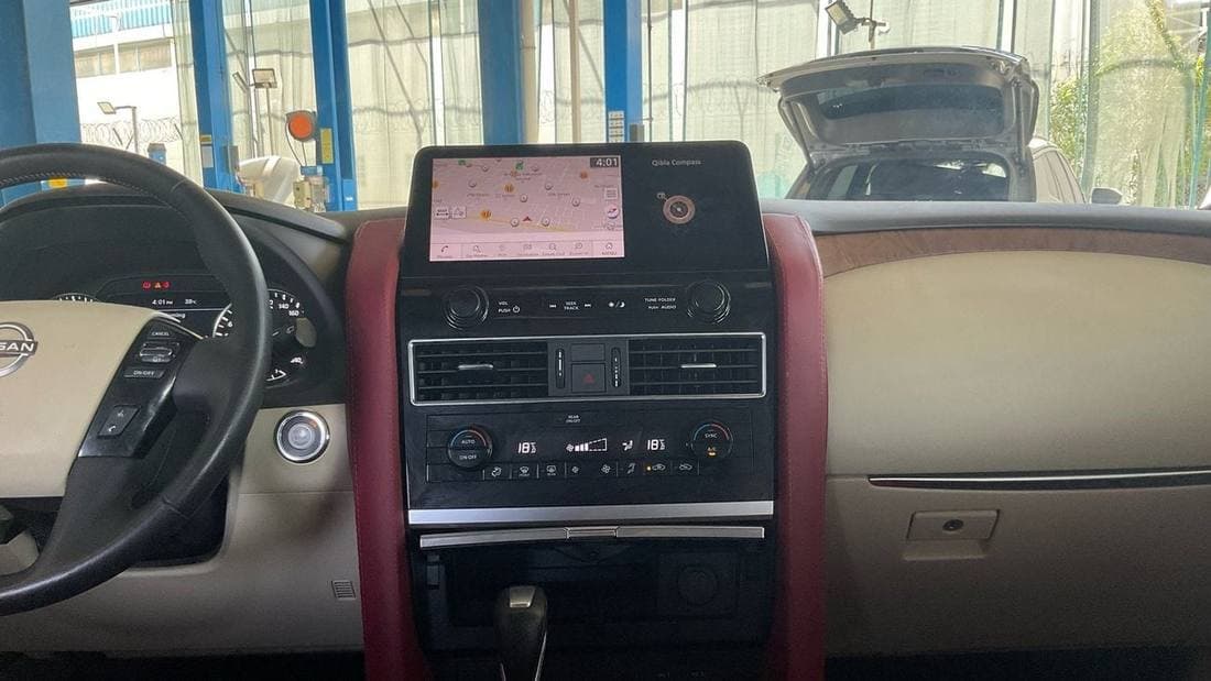 2023 Nissan Patrol SE T2 thumbnail 8