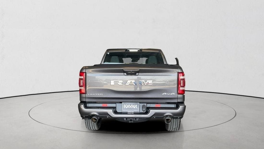 2023 RAM 1500 LIMITED CREW thumbnail 2
