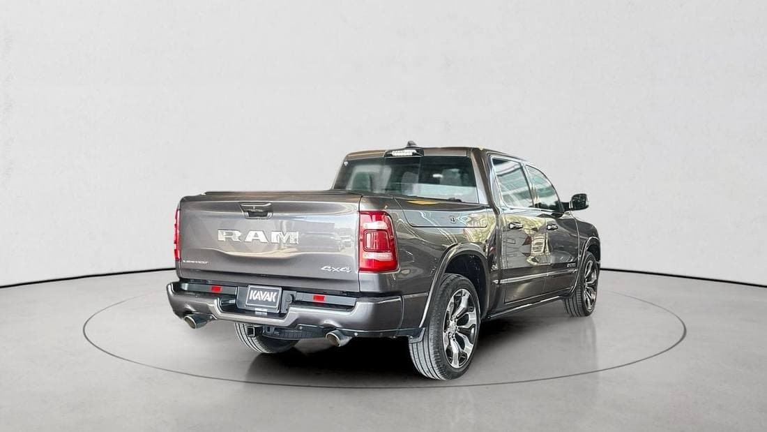 2023 RAM 1500 LIMITED CREW thumbnail 6