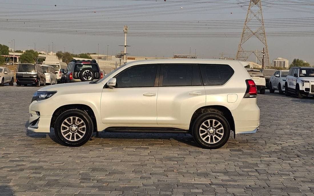 2019 Toyota Prado GXR thumbnail 7