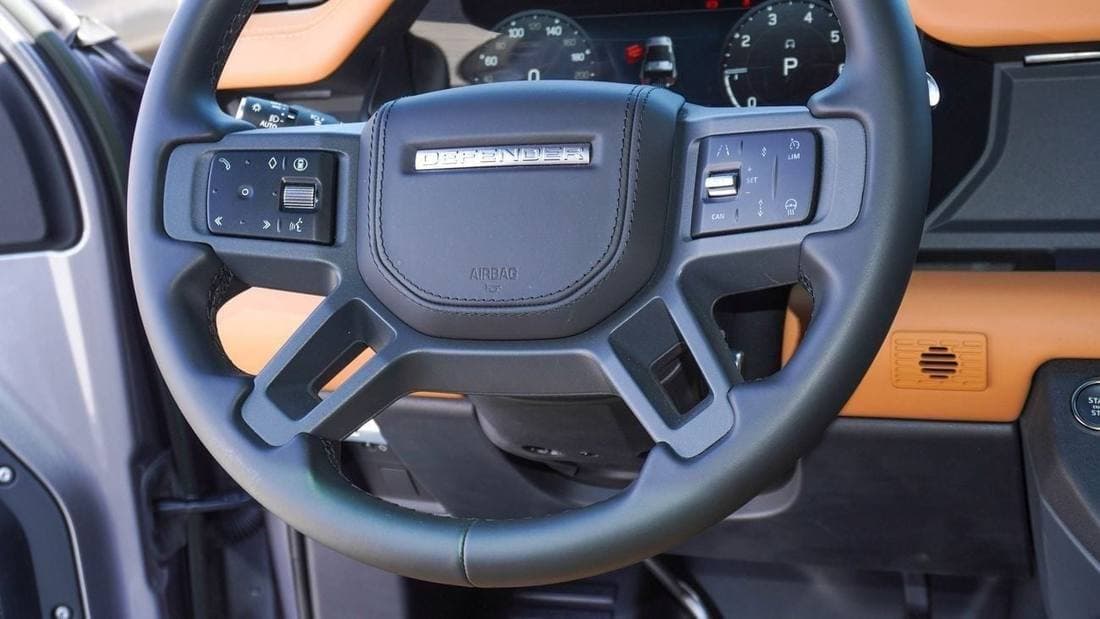 2024 Land Rover Defender thumbnail 6