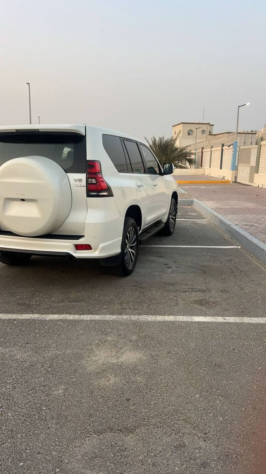 2022 Toyota Prado TX L thumbnail 6