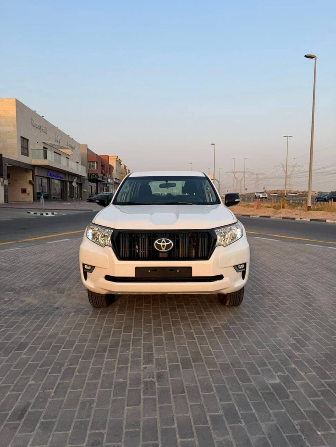2023 Toyota Prado TX L thumbnail 2