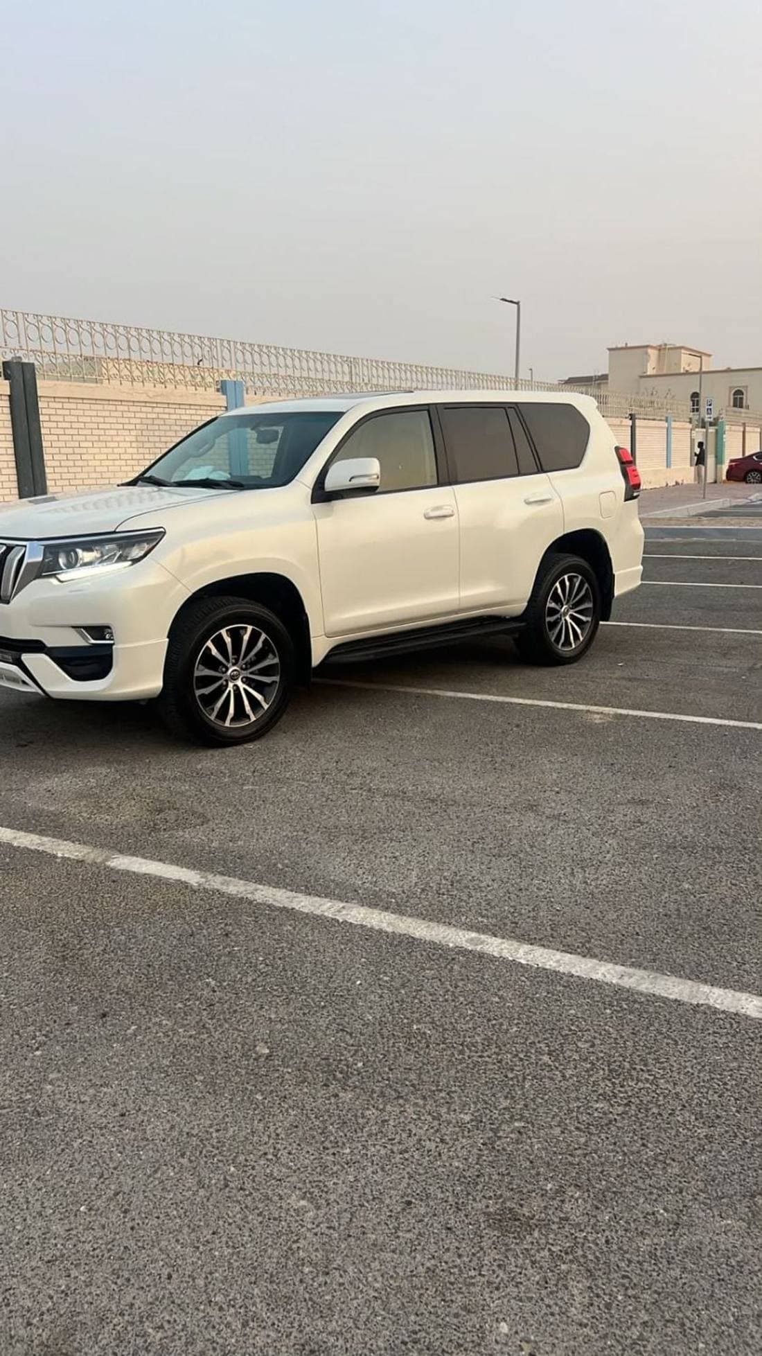 2022 Toyota Prado TX L thumbnail 3