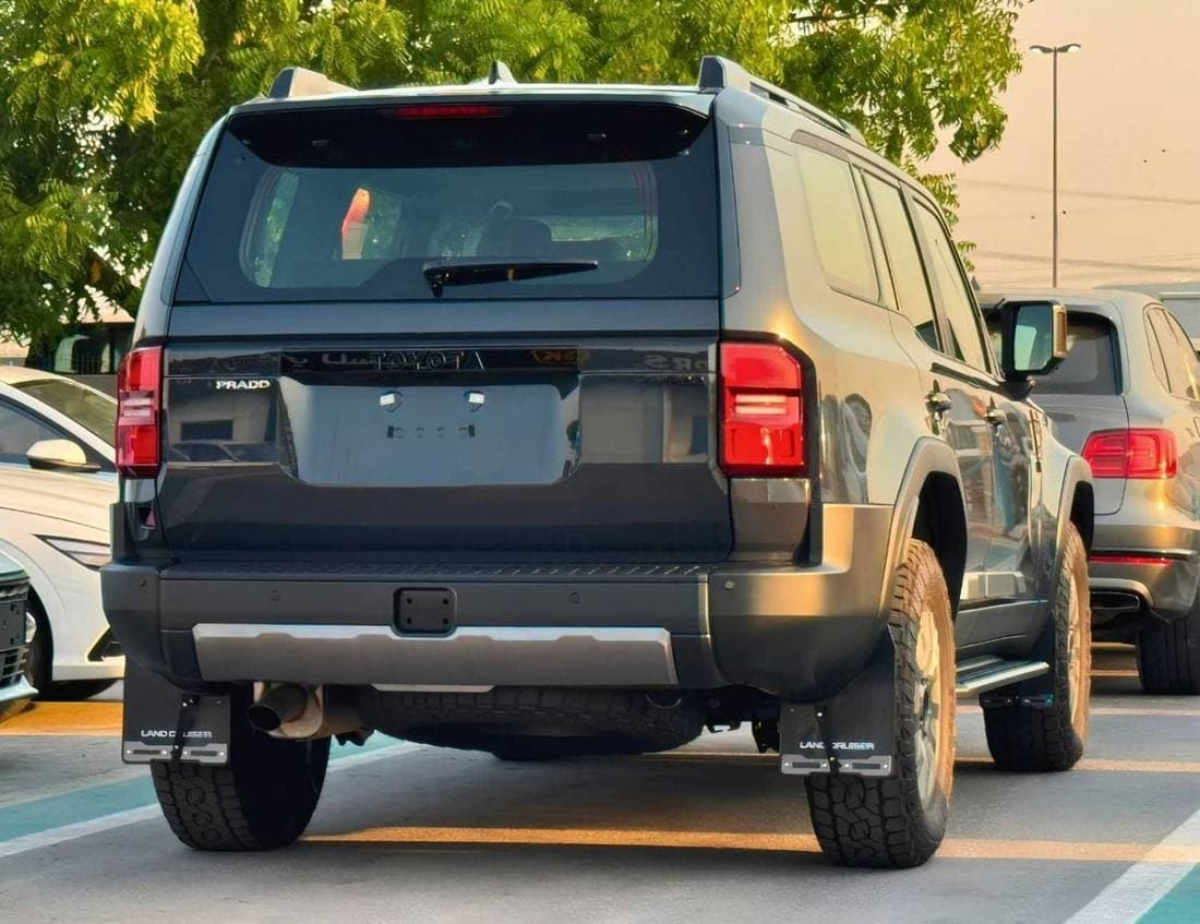 2026 Toyota Prado ADVENTURE thumbnail 4
