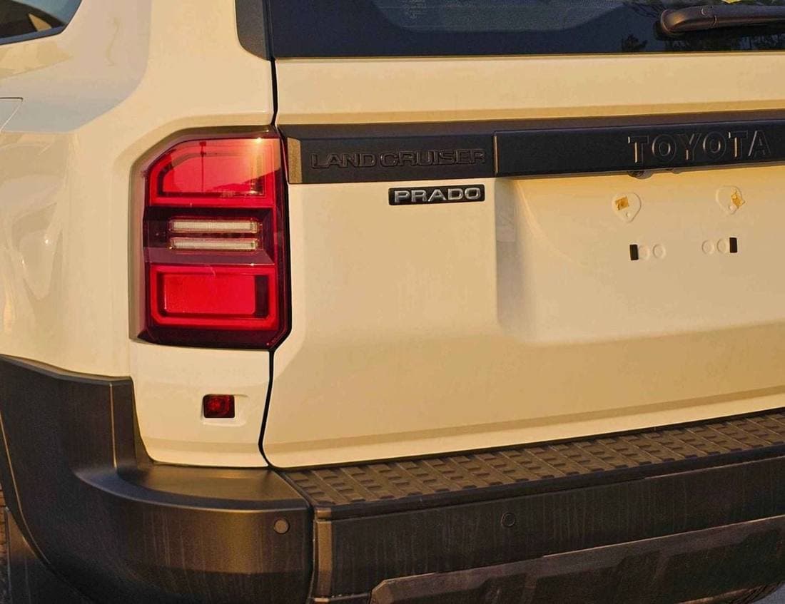 2025 Toyota Prado URBAN thumbnail 7