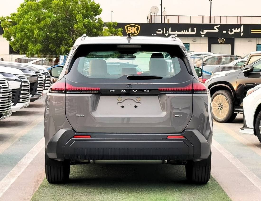 2026 Toyota RAV4 XLE thumbnail 3