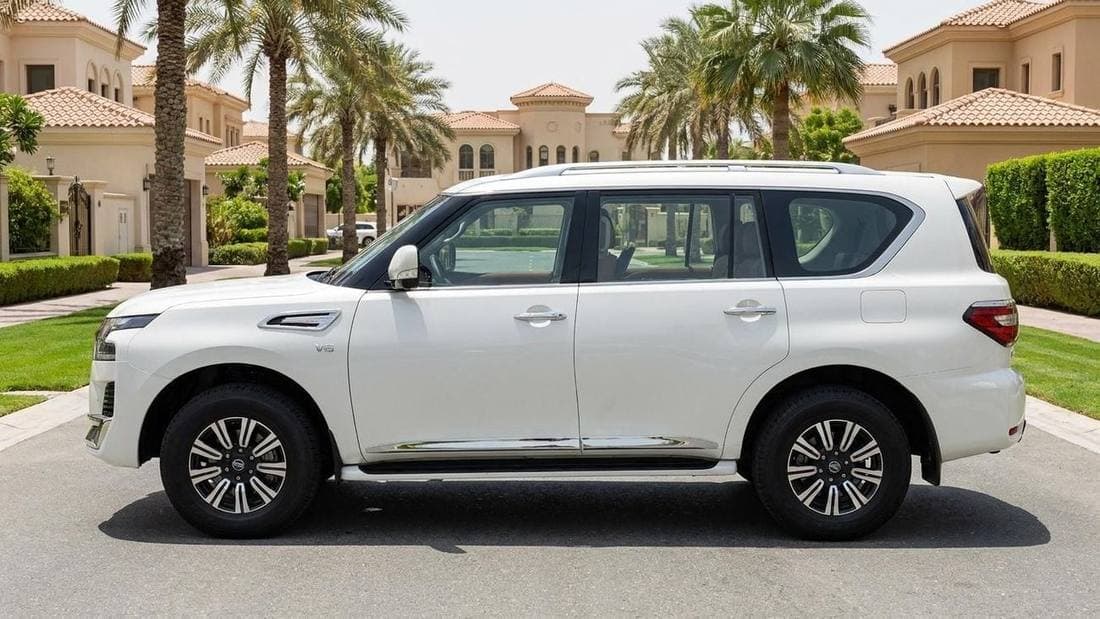 2024 Nissan Patrol LE T2 thumbnail 5