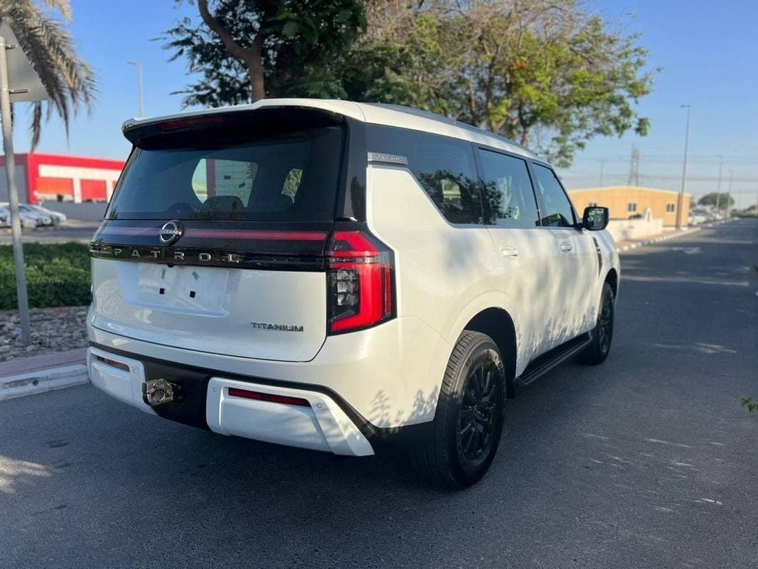 2026 Nissan Patrol SE TITANIUM thumbnail 3