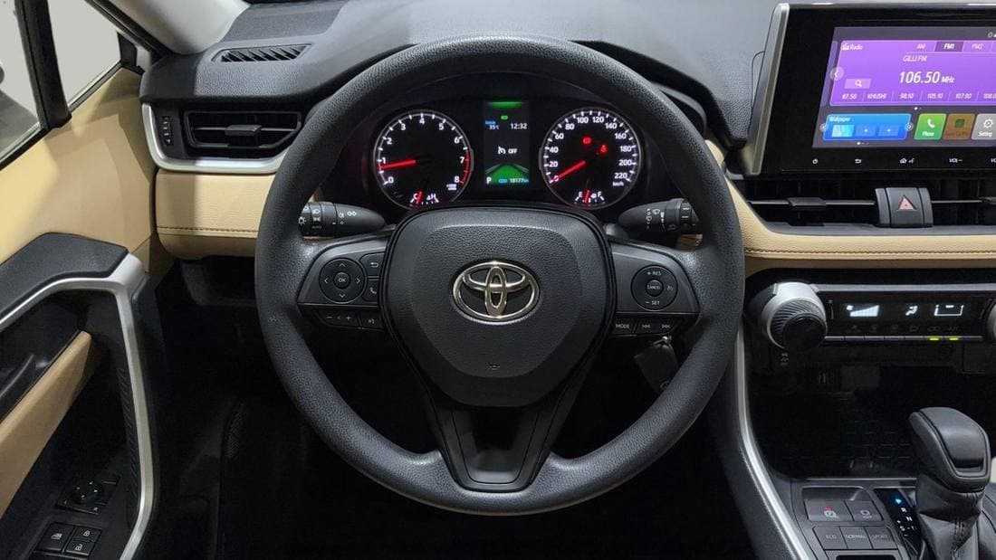 2025 Toyota RAV4 EX thumbnail 8