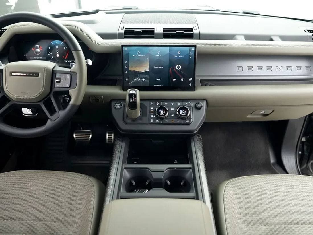 2025 Land Rover Defender thumbnail 6