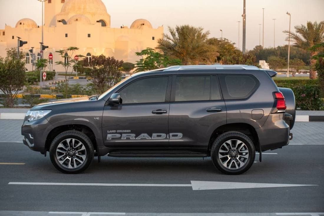 2022 Toyota Prado TX L thumbnail 8
