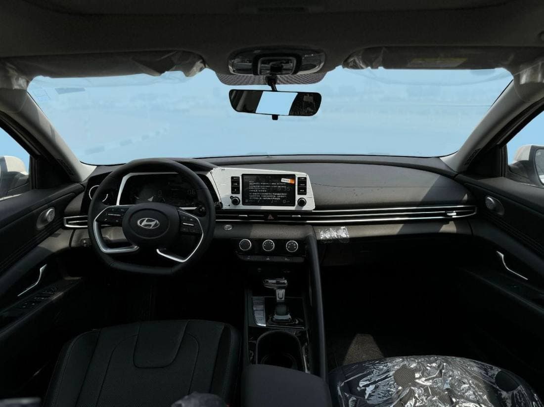 2025 Hyundai Elantra COMFORT thumbnail 7