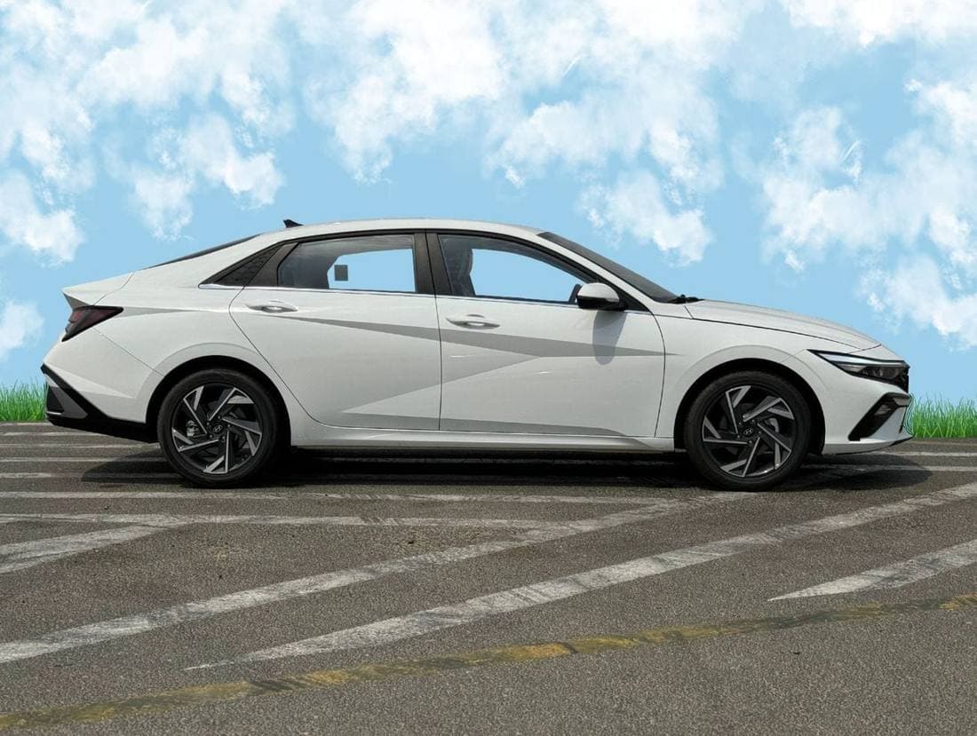 2025 Hyundai Elantra COMFORT thumbnail 4