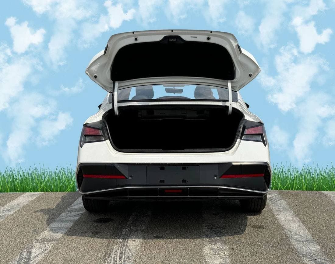 2025 Hyundai Elantra COMFORT thumbnail 6