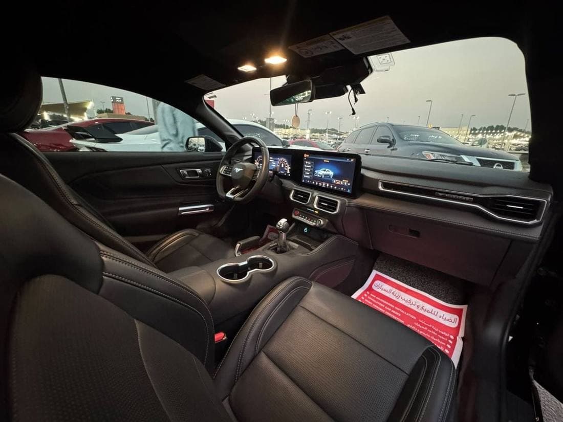 2024 Ford Mustang PREMIUM thumbnail 5